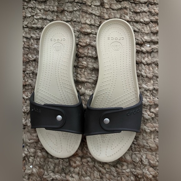 Crocs Slip on Sandals 10 - Picture 1 of 4
